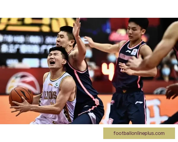 CBA联赛精彩瞬间回顾 球星表现引发球迷热议