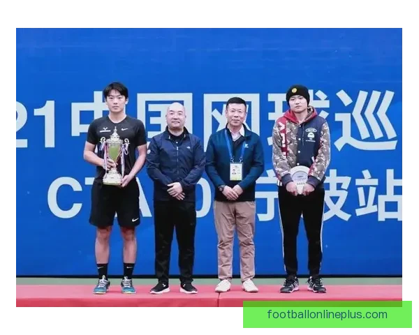 网球赛场风云再起新星崛起引领赛季精彩对决 网球赛场风云再起新星崛起引领赛季精彩对决